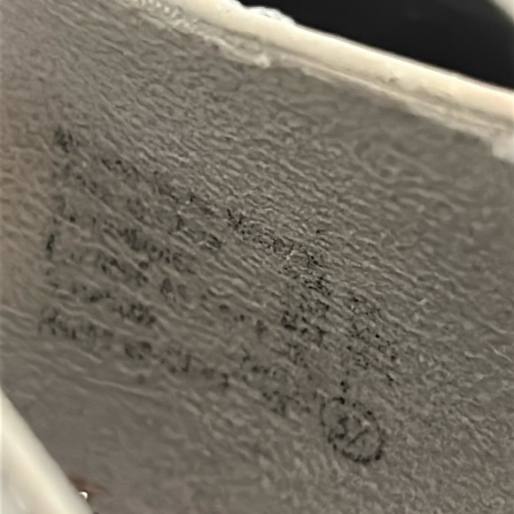 American Eagle Outfitters low heel silver/metallic bow girls shoes size 3.5 - Picture 7 of 9